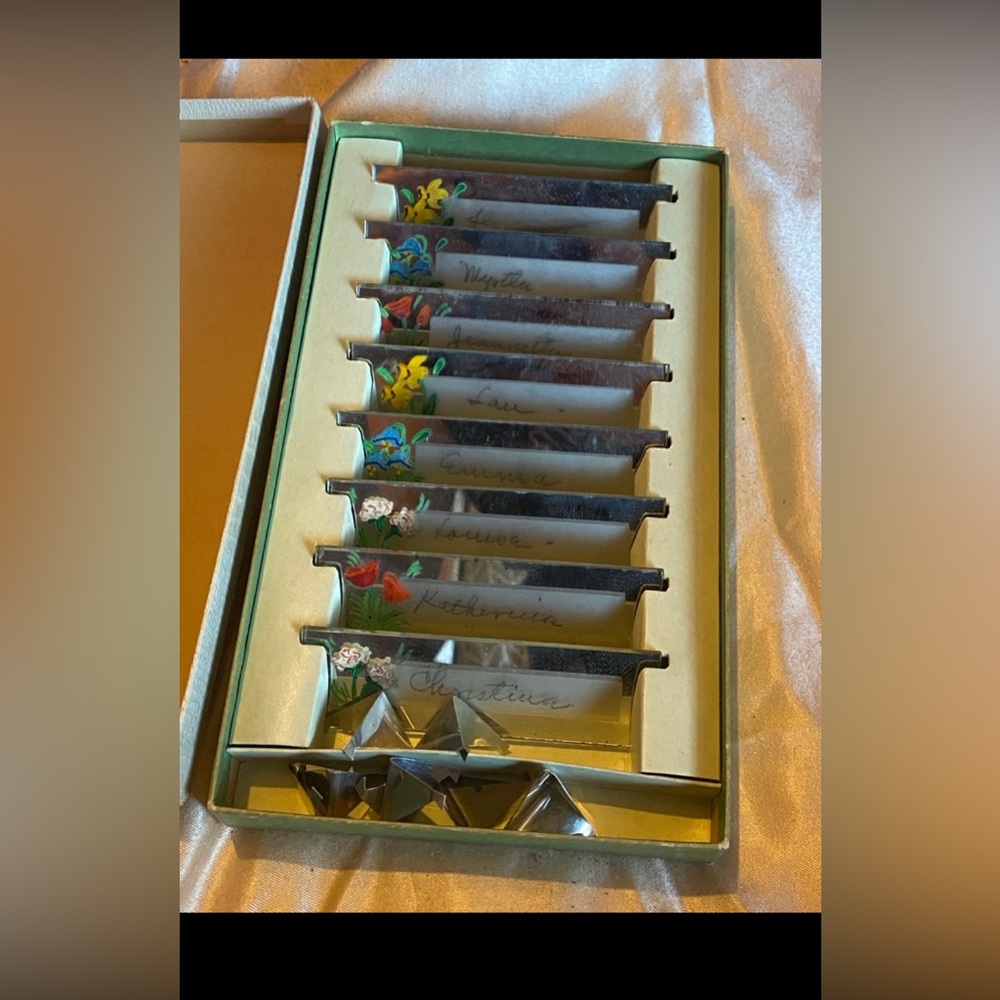 Vintage Set of 8 Mirrored Flowered Glass Place Card w/Holders #8529